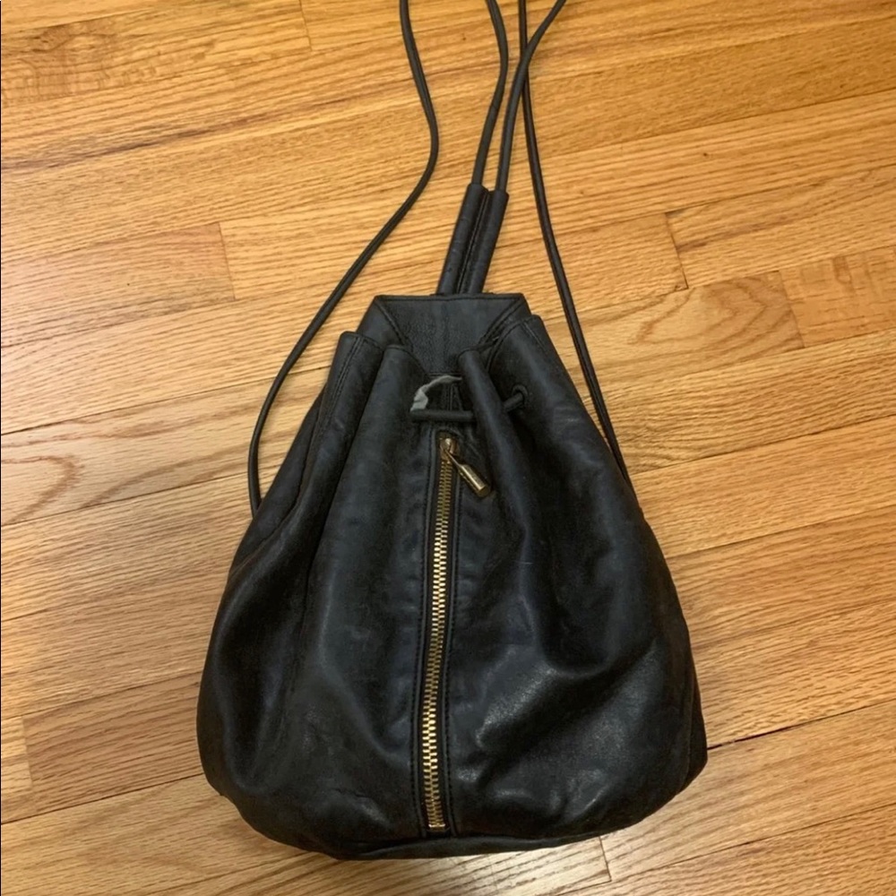 Elizabeth & James drawstring bag